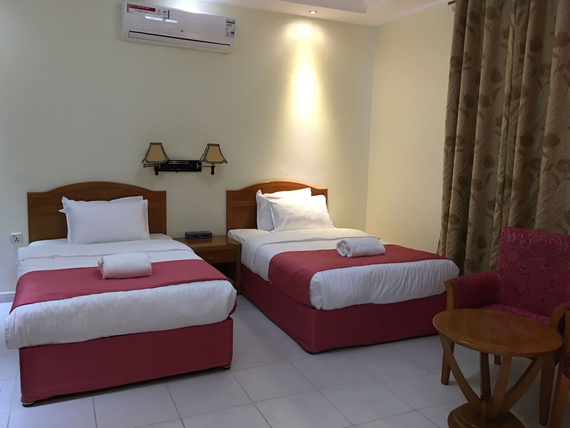 Oyo 366 Waves Hotel Ajman Eksteriør billede