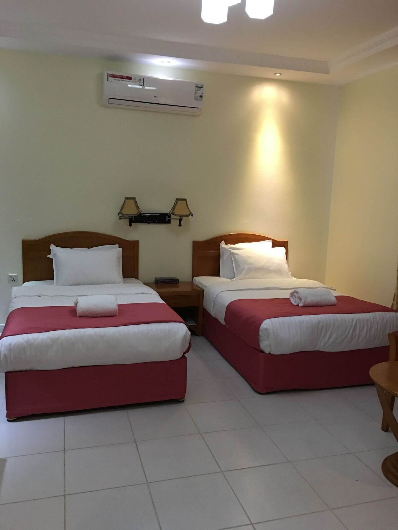 Oyo 366 Waves Hotel Ajman Eksteriør billede