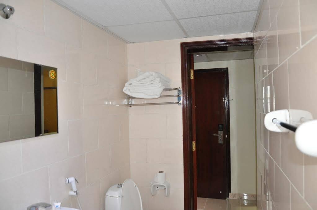 Oyo 366 Waves Hotel Ajman Eksteriør billede