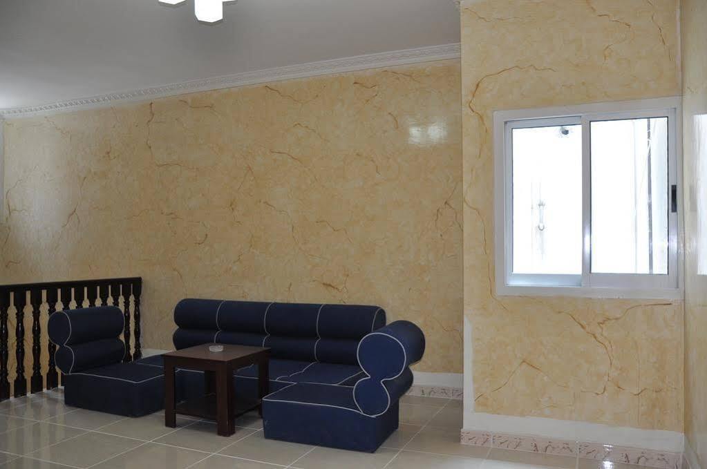 Oyo 366 Waves Hotel Ajman Eksteriør billede