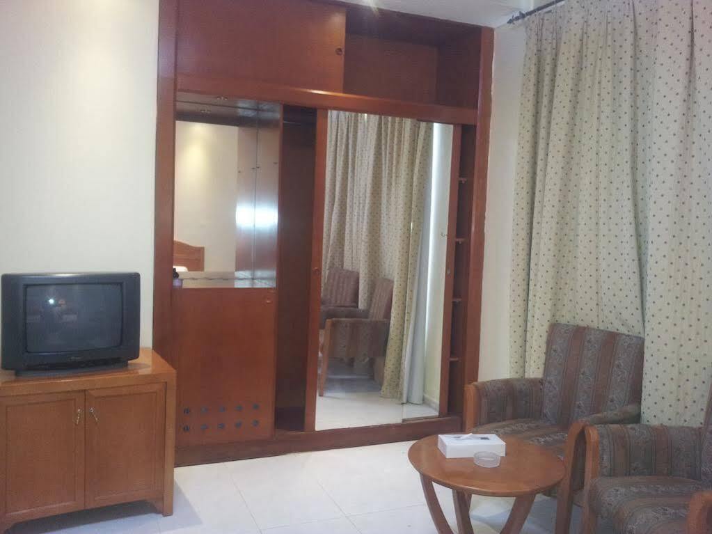Oyo 366 Waves Hotel Ajman Eksteriør billede