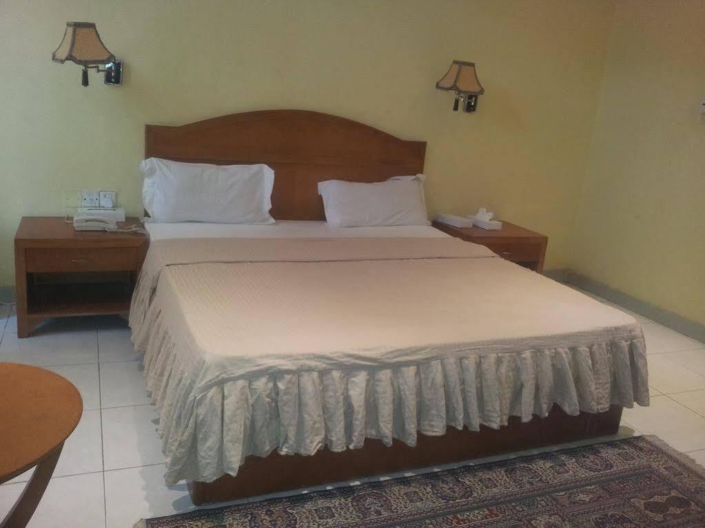 Oyo 366 Waves Hotel Ajman Eksteriør billede